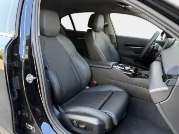 520i Aut. Driv.Ass.+Innovation+360°+H/K+Memory