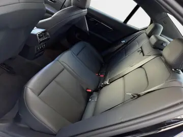 520i Aut. Driv.Ass.+Innovation+360°+H/K+Memory