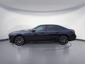 740d xDrive M Sportpaket Innovationsp. Standhzg.