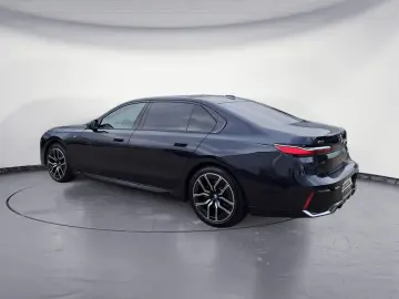 740d xDrive M Sportpaket Innovationsp. Standhzg.