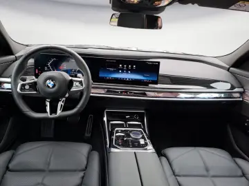 740d xDrive M Sportpaket Innovationsp. Standhzg.