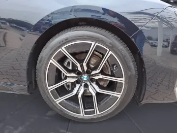 740d xDrive M Sportpaket Innovationsp. Standhzg.