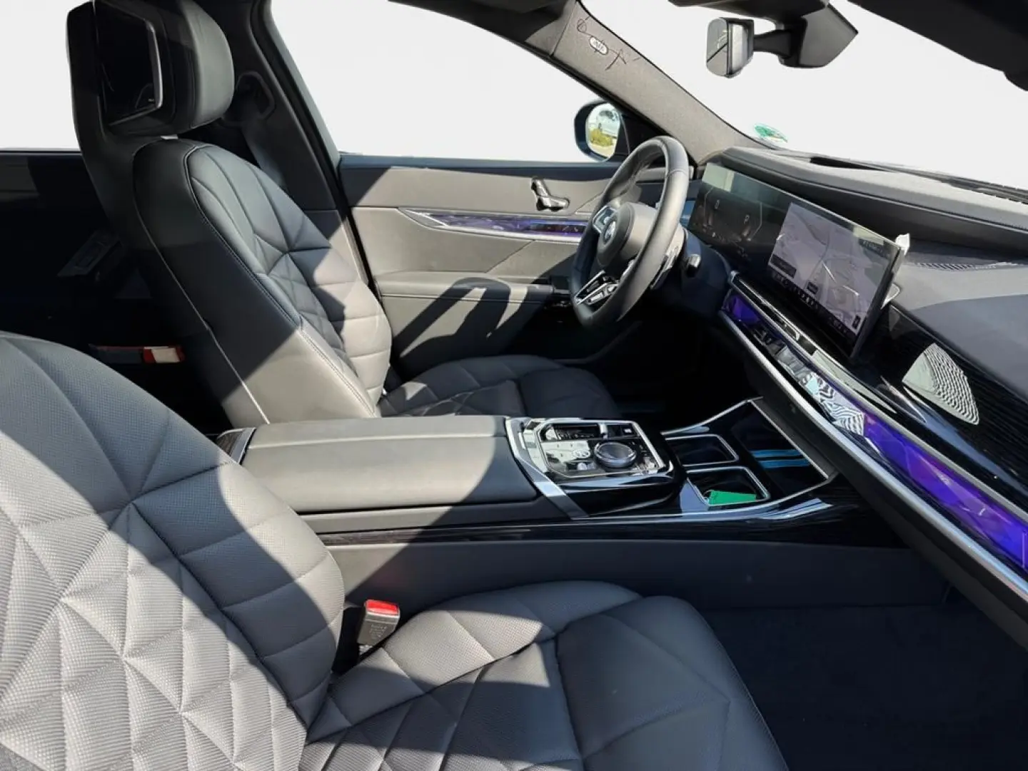 740d xDrive M Sport AHK+Sky Lounge+Innovation