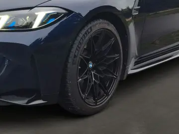 M3 Competition Limousine