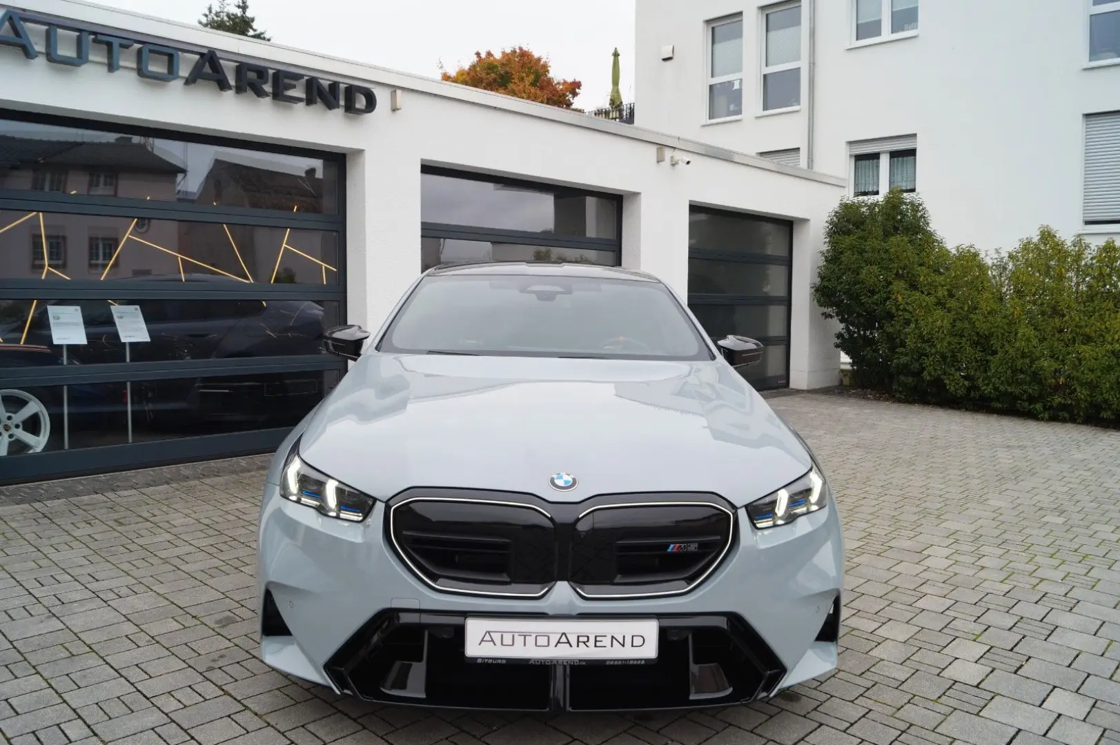M5 Limousine ComPak DrivAssProf ParkAssProf 21