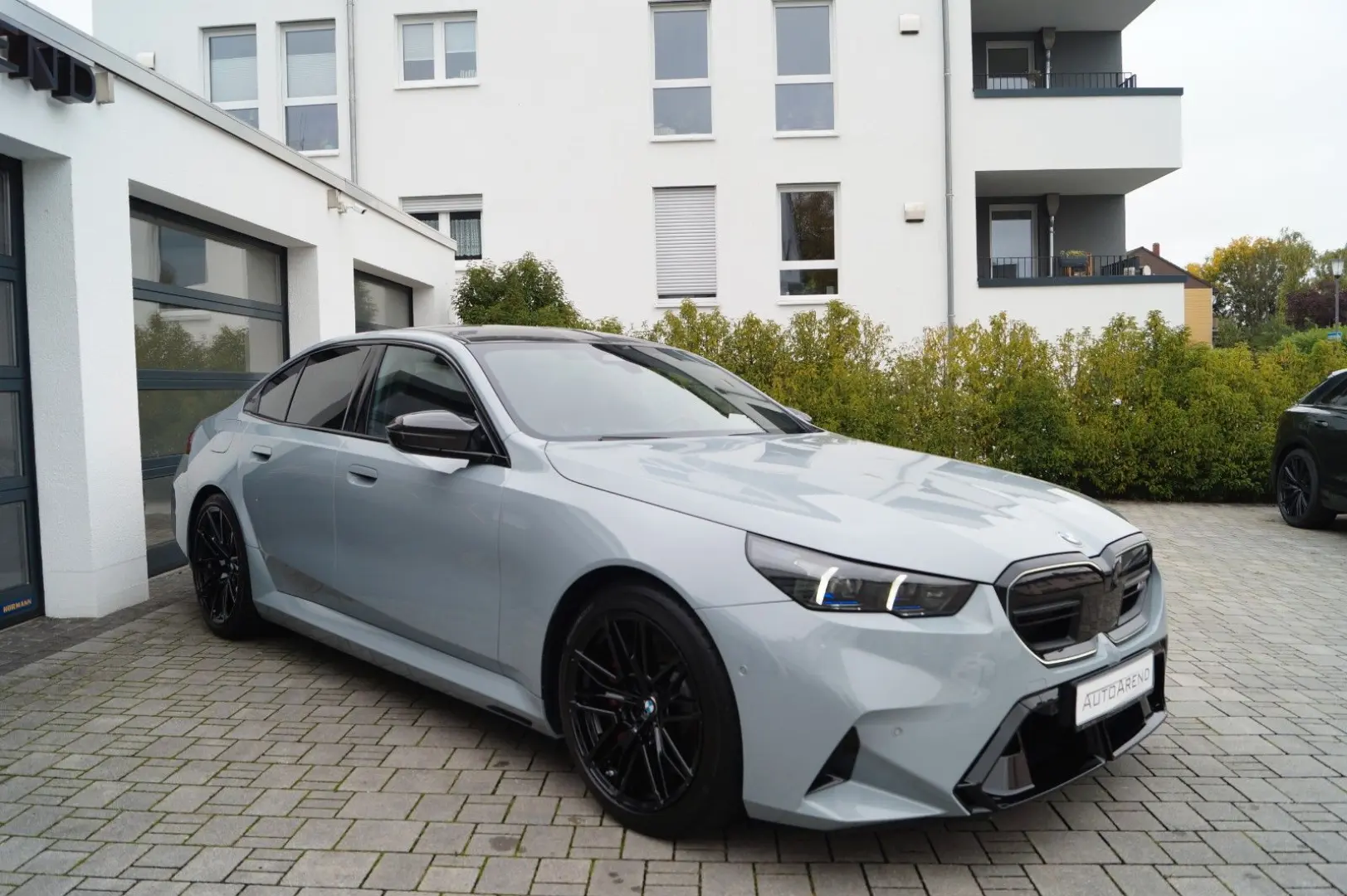 M5 Limousine ComPak DrivAssProf ParkAssProf 21