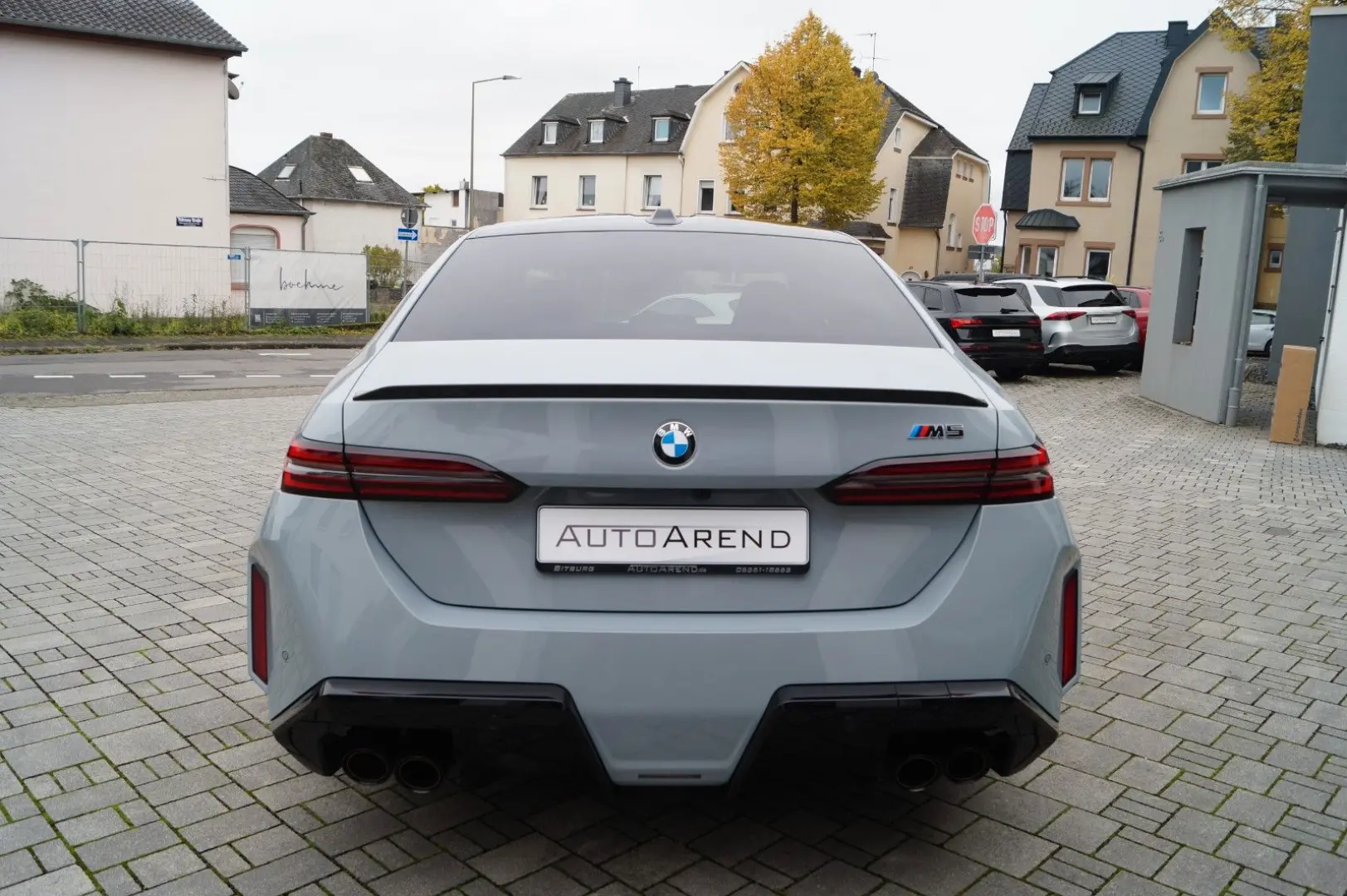 M5 Limousine ComPak DrivAssProf ParkAssProf 21
