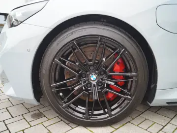 M5 Limousine ComPak DrivAssProf ParkAssProf 21