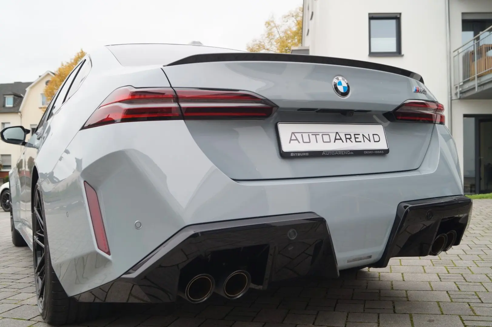 M5 Limousine ComPak DrivAssProf ParkAssProf 21