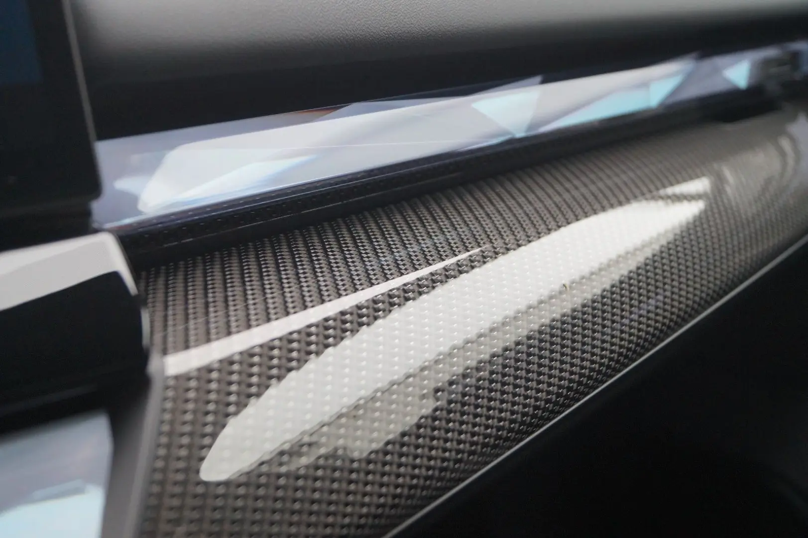 M5 Limousine ComPak DrivAssProf ParkAssProf 21