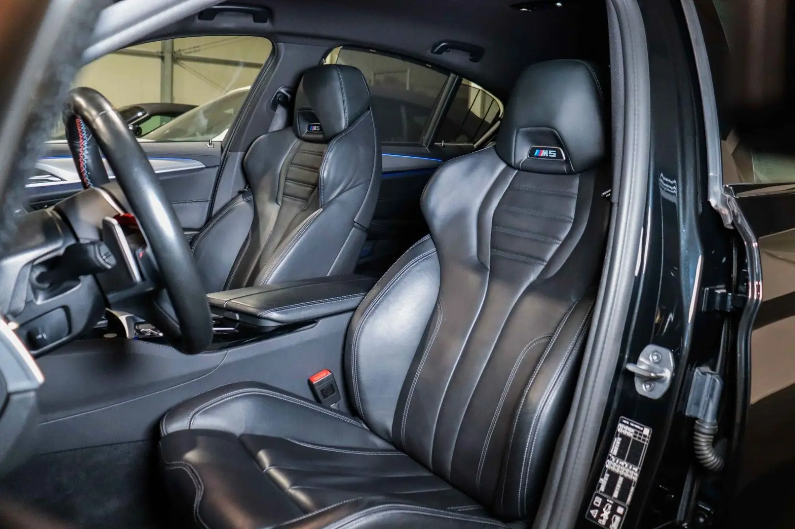 M5 MSITZE*CARBON*B&W*360°*LASER*AHK*MSPORTAGA