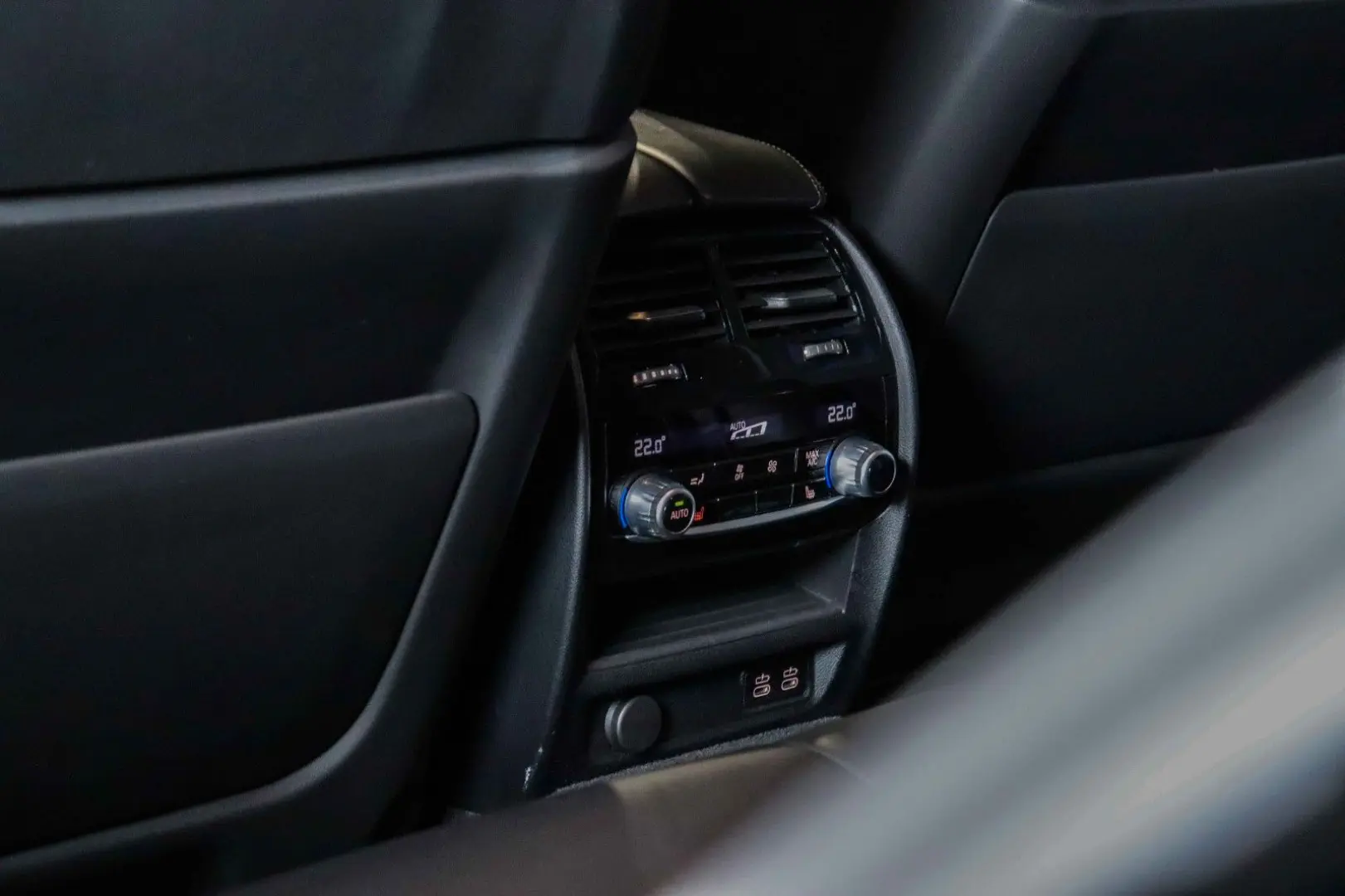 M5 MSITZE*CARBON*B&W*360°*LASER*AHK*MSPORTAGA