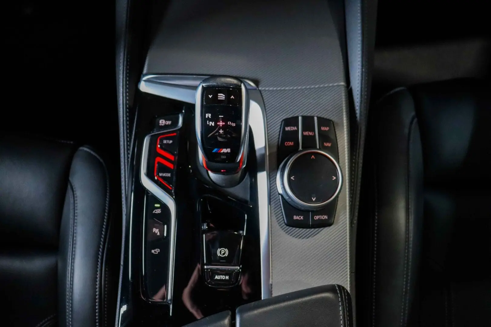 M5 MSITZE*CARBON*B&W*360°*LASER*AHK*MSPORTAGA