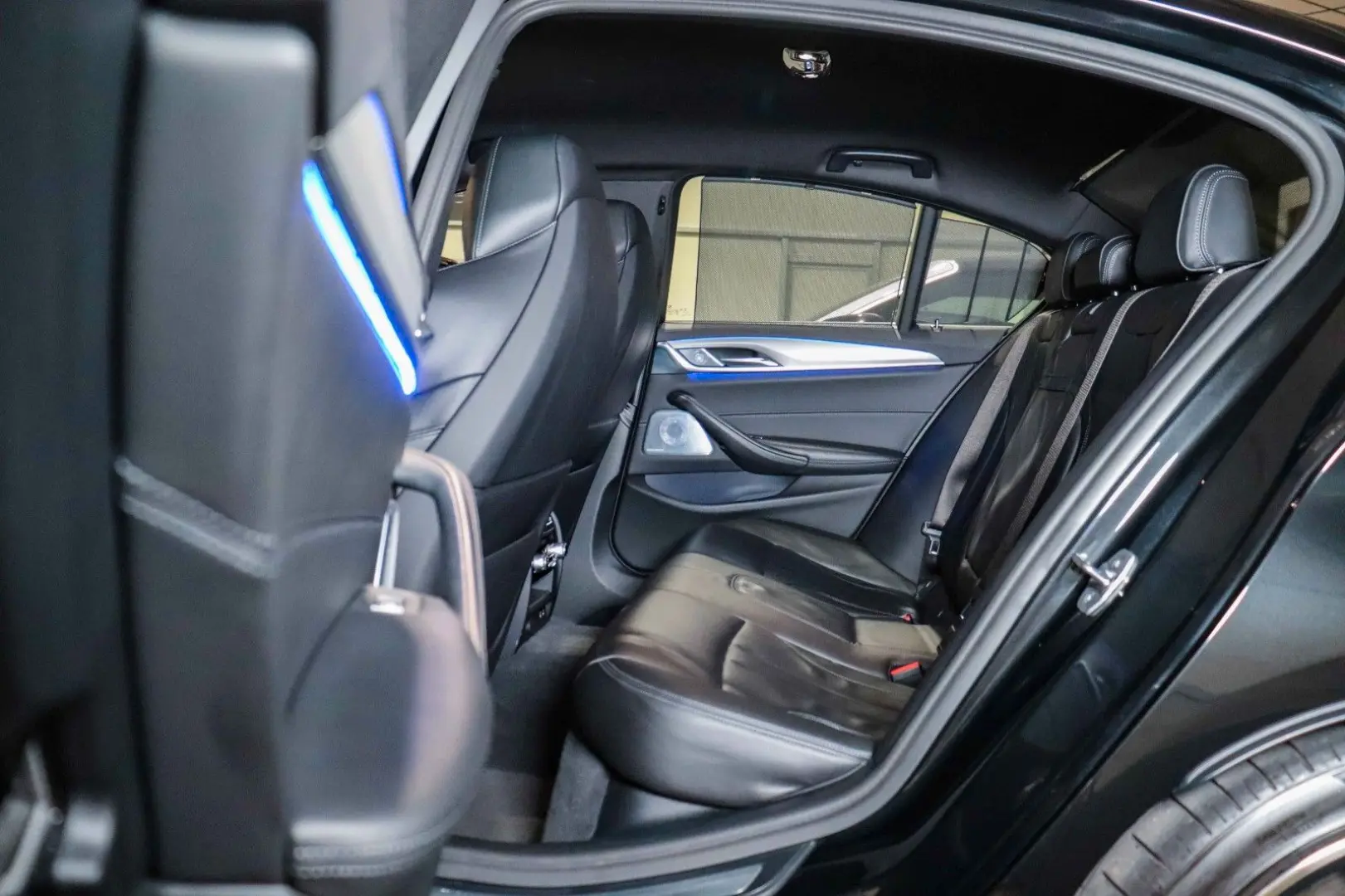 M5 MSITZE*CARBON*B&W*360°*LASER*AHK*MSPORTAGA