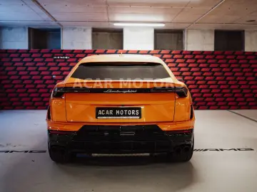 Urus S  Arancio Borealis  1. Hand 666 PS