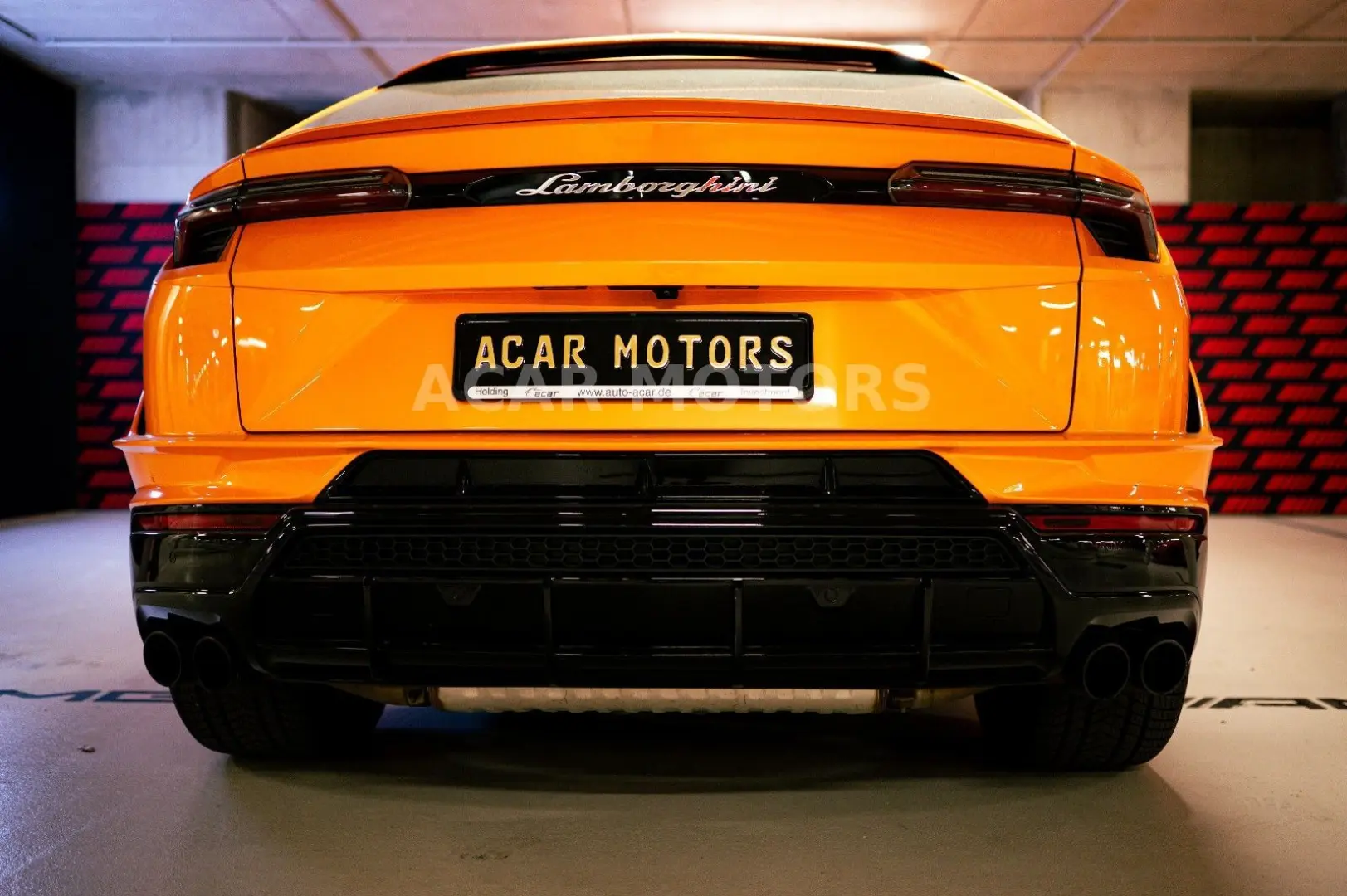 Urus S  Arancio Borealis  1. Hand 666 PS