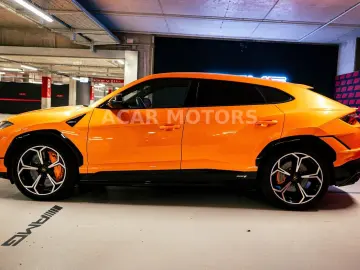 Urus S  Arancio Borealis  1. Hand 666 PS