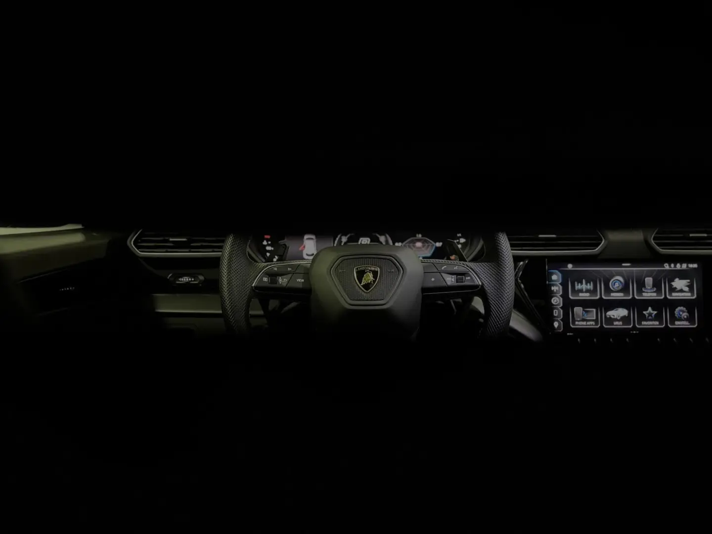 Urus S*StylePack*3D-B&O*360*AIR*23ZOLL*PANO*SOFT