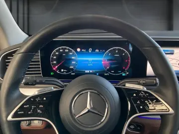 GLE 450 d 4M AMG+AHK+360°+Night+StHz+HuD+Pano