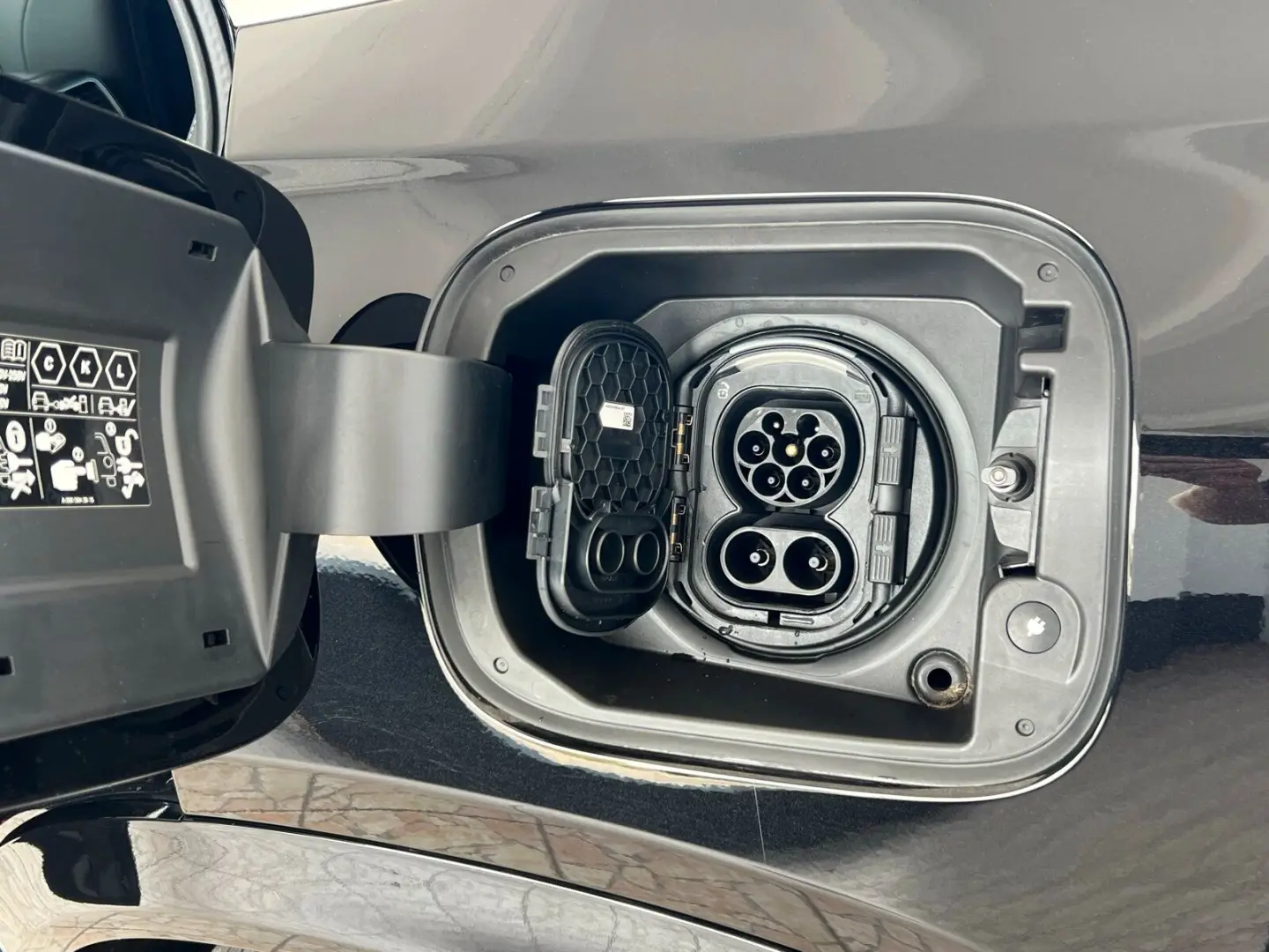 GLE 400 e 4M AMG Line/Pano-Dach/Distronic/Kamera