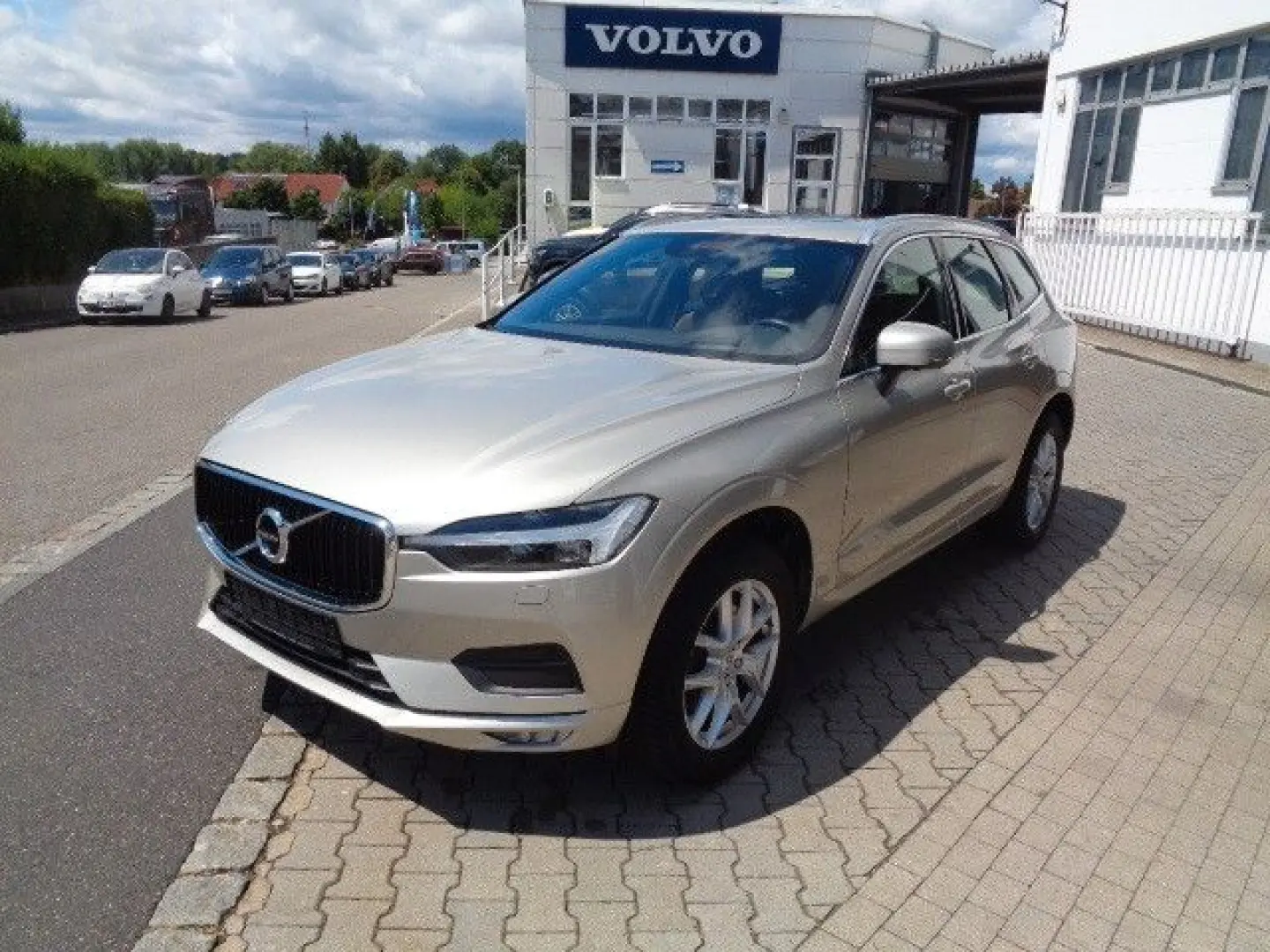 Volvo XC60 Momentum Pro AWD SD ACC BLIS HUD