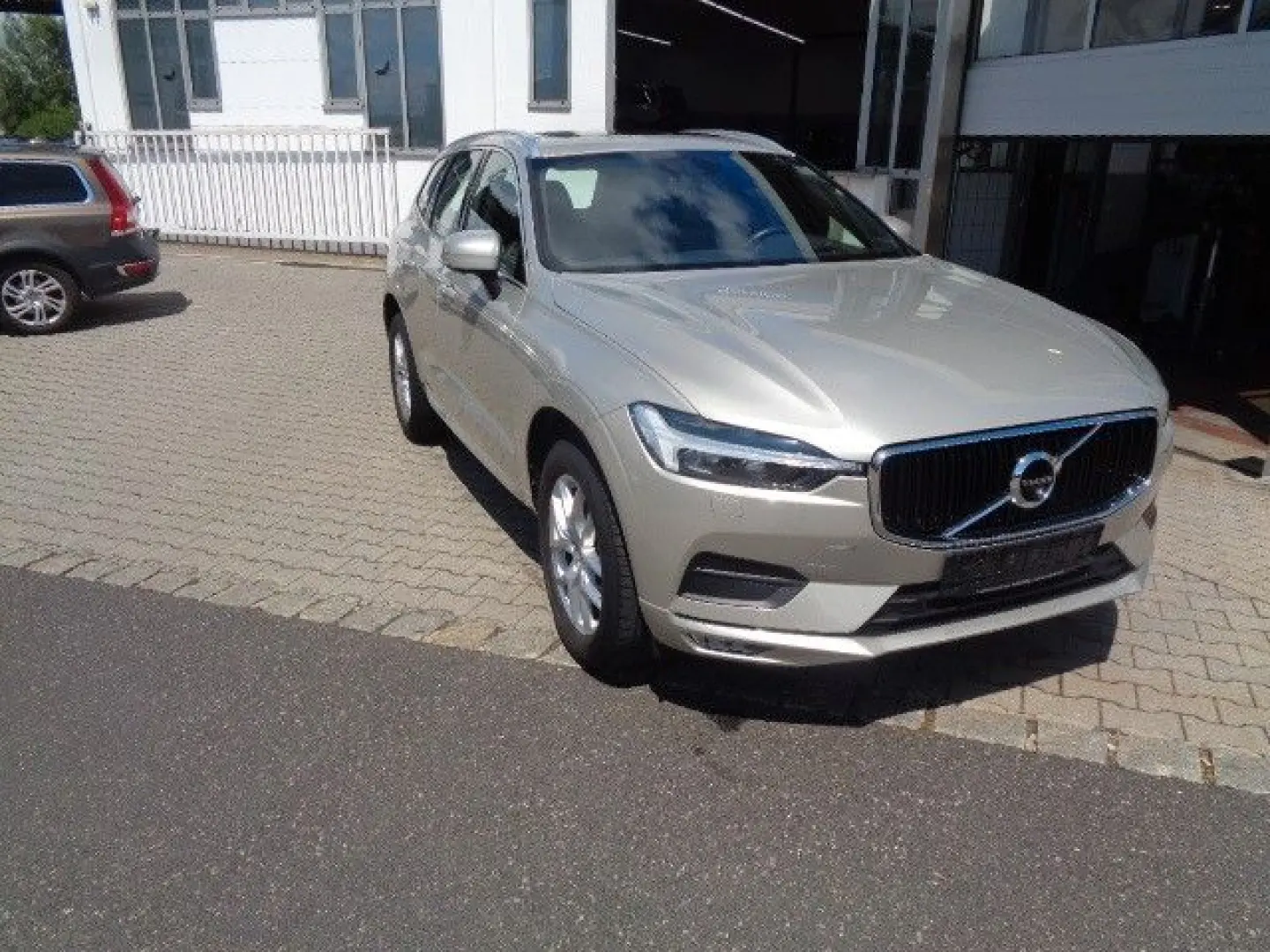 Volvo XC60 Momentum Pro AWD SD ACC BLIS HUD