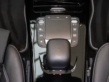 CLA 200 Edition 2020 AMG-Line LED-HP Pano Kamera