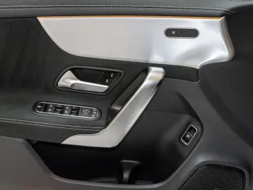 CLA 200 Edition 2020 AMG-Line LED-HP Pano Kamera