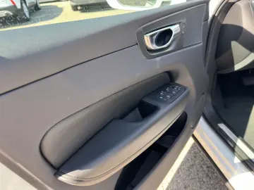 Volvo XC60 B4 AWD Momentum-Pro