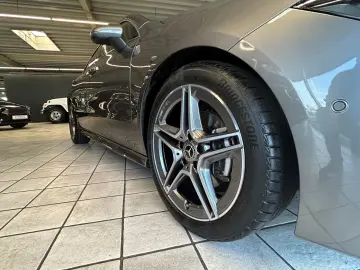 CLA 180 AMG-Line, LED,Navi, Keyless-go, PDC