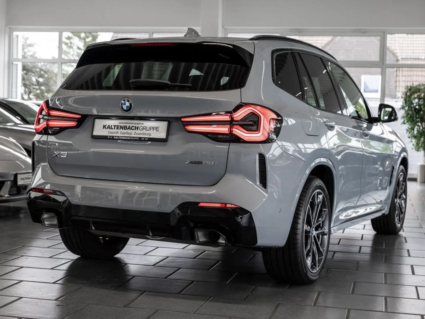 X3 xDrive 30i M-Sport FACEL. PANO AHK HUD 360