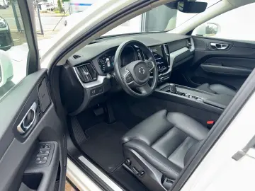 Volvo XC 60 XC60 Momentum Pro AWD