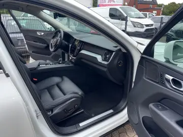 Volvo XC 60 XC60 Momentum Pro AWD