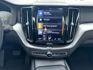 Volvo XC 60 XC60 Momentum Pro AWD
