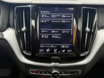 Volvo XC 60 XC60 Momentum Pro AWD