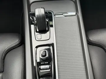 Volvo XC 60 XC60 Momentum Pro AWD