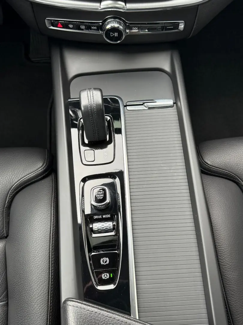 Volvo XC 60 XC60 Momentum Pro AWD