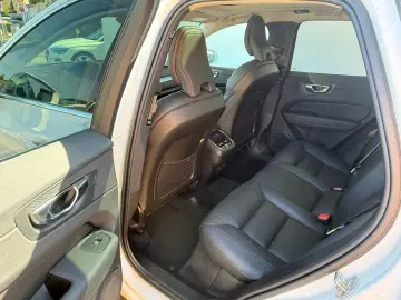 Volvo XC 60 XC60 Momentum Pro AWD