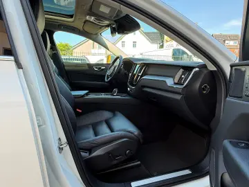 Volvo XC 60 XC60 Momentum Pro AWD