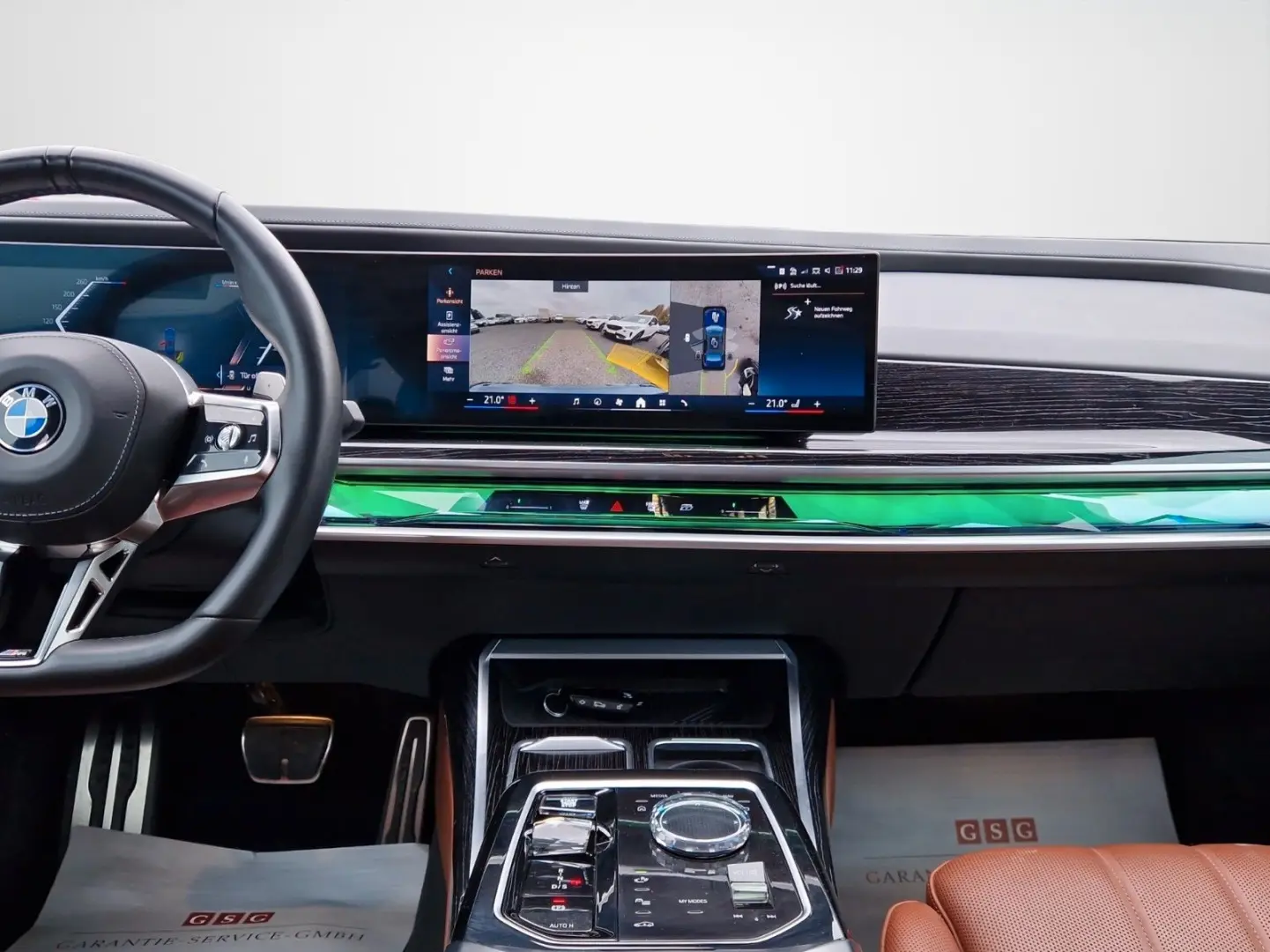 740 d xDrive M Sport TELEVISION HUD AHK B&W