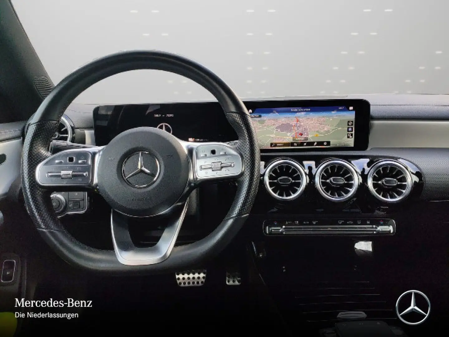 CLA 250 e CP AMG/Pano/LED/Kam/AHK/Memory/LEDER