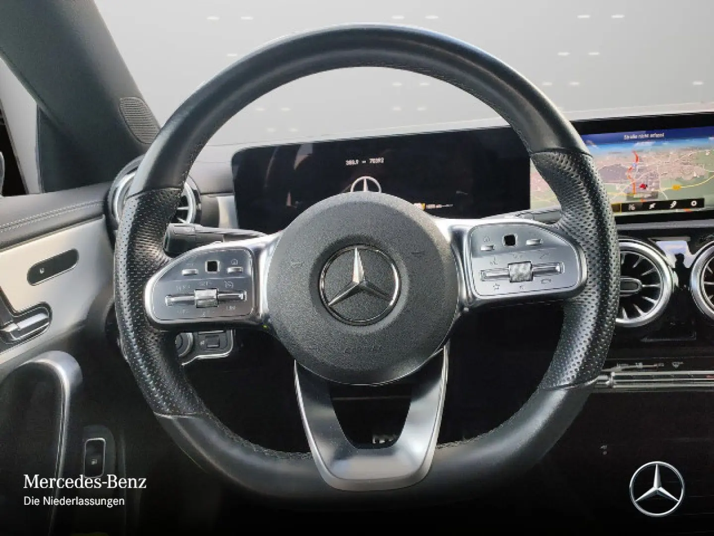 CLA 250 e CP AMG/Pano/LED/Kam/AHK/Memory/LEDER