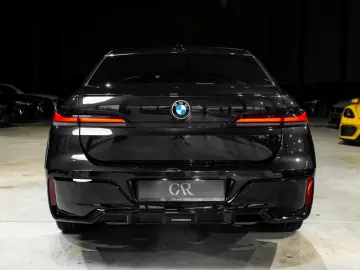 750e xDrive M SPORTS PRO SKYLOUNGE BOWERS