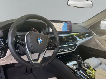 520 d Aut. Limousine/Navigation/Leder/LED