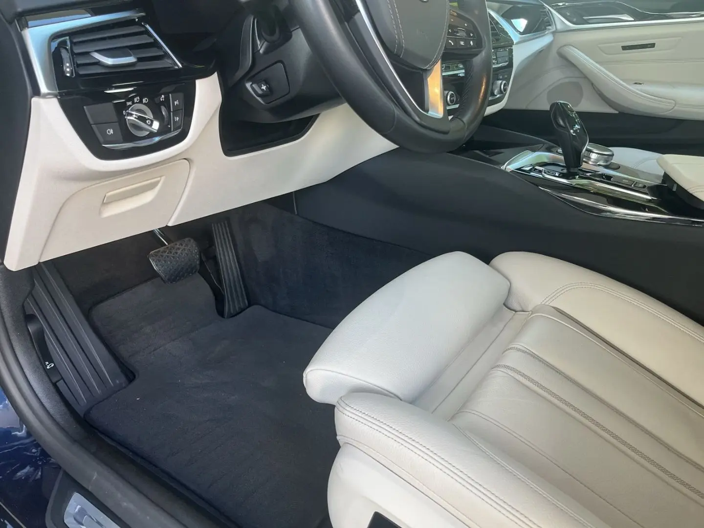 520 d Aut. Limousine/Navigation/Leder/LED