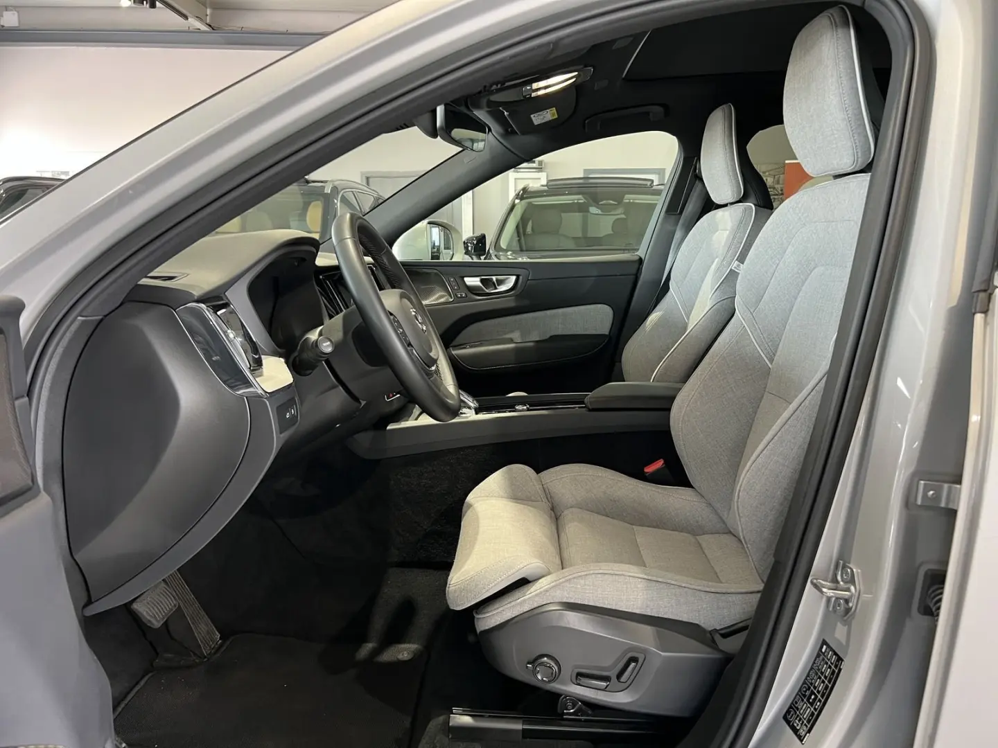 Volvo XC60 T6 Plus Bright Recharge AWD