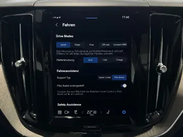 Volvo XC60 T6 Plus Bright Recharge AWD