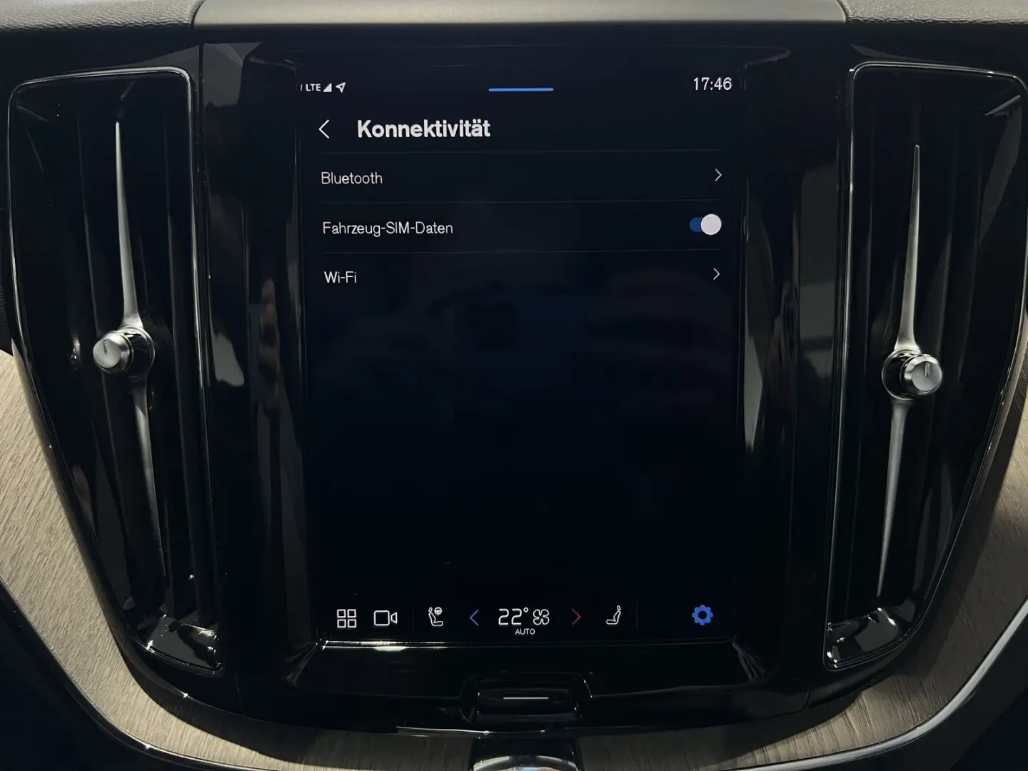 Volvo XC60 T6 Plus Bright Recharge AWD