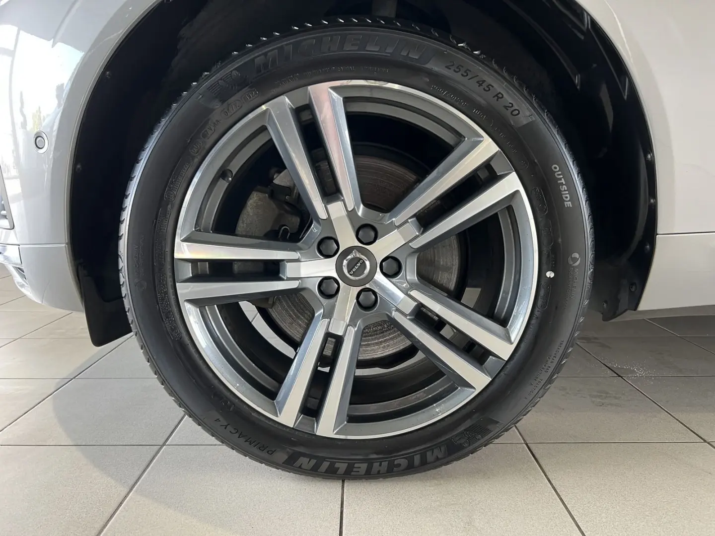 Volvo XC60 T6 Plus Bright Recharge AWD