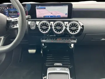 CLA 180 AMG Prem AHK Pano LED Memo KeyGo Totwink